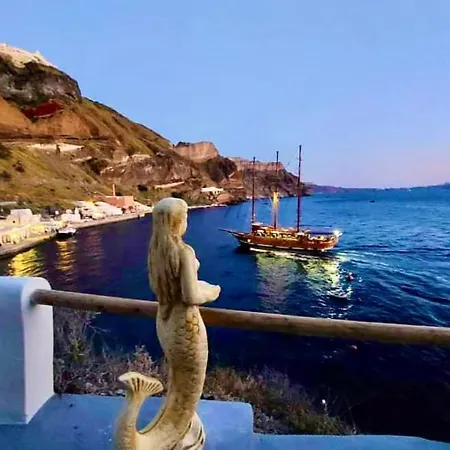 Studio In Old Port Of Sea View Santorini * Φηρά